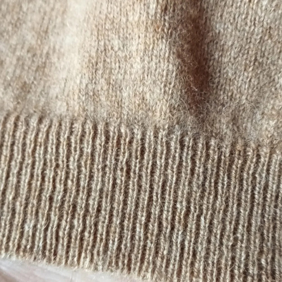 Cashmere soft crew neck pullover heathered camel ribbed cuffs & hem euc Large - Picture 8 of 9